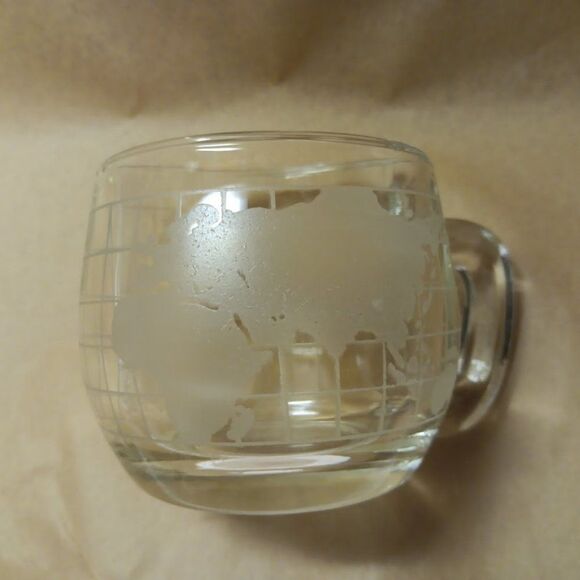 Vintage Nestle Globe Mug - Picture 5 of 5
